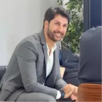 Tomas Lima de Carvalho - Corporate Law and Estate Planning Attorney